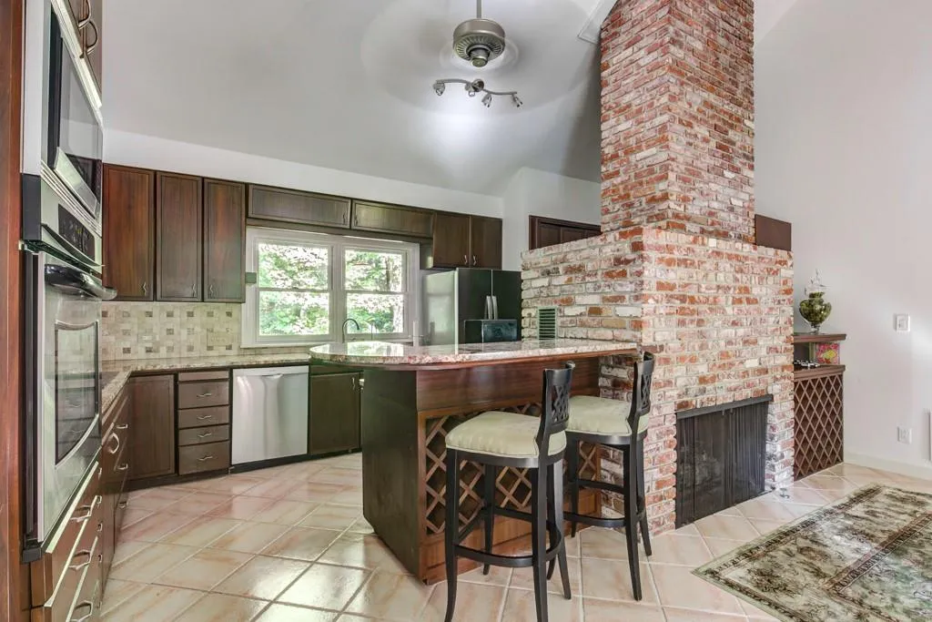 1110 Vernon Springs Court, Sandy Springs, Georgia 30327, 4 Bedrooms Bedrooms, ,3 BathroomsBathrooms,Residential,Sold,1110 Vernon Springs Court,6755194