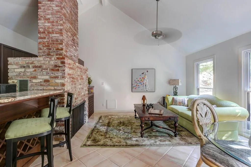 1110 Vernon Springs Court, Sandy Springs, Georgia 30327, 4 Bedrooms Bedrooms, ,3 BathroomsBathrooms,Residential,Sold,1110 Vernon Springs Court,6755194