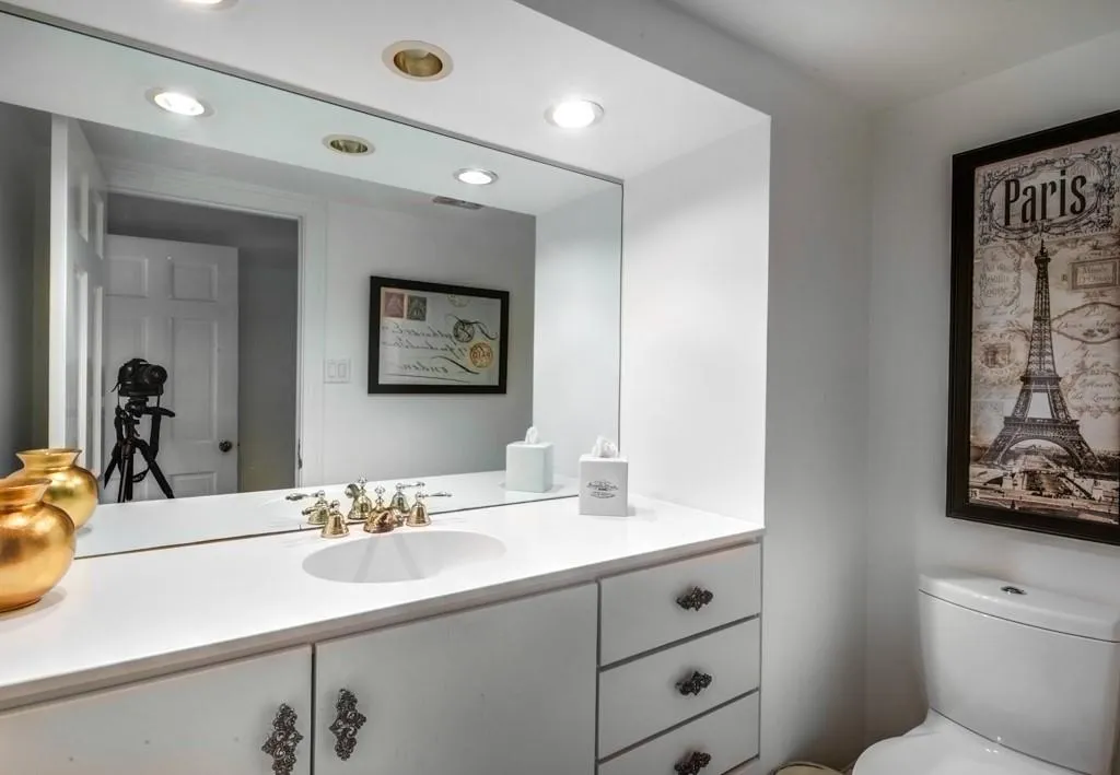 1110 Vernon Springs Court, Sandy Springs, Georgia 30327, 4 Bedrooms Bedrooms, ,3 BathroomsBathrooms,Residential,Sold,1110 Vernon Springs Court,6755194