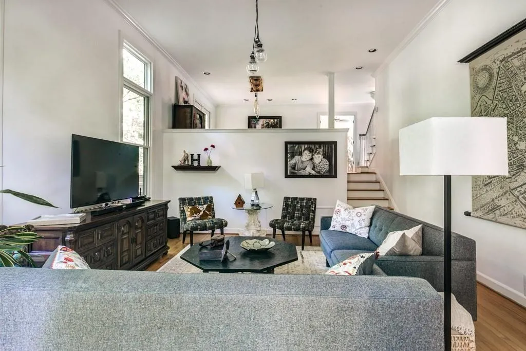 1110 Vernon Springs Court, Sandy Springs, Georgia 30327, 4 Bedrooms Bedrooms, ,3 BathroomsBathrooms,Residential,Sold,1110 Vernon Springs Court,6755194