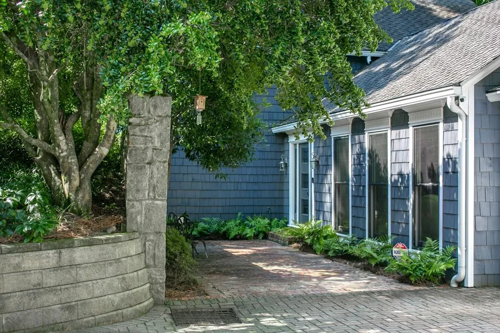 1110 Vernon Springs Court, Sandy Springs, Georgia 30327, 4 Bedrooms Bedrooms, ,3 BathroomsBathrooms,Residential,Sold,1110 Vernon Springs Court,6755194