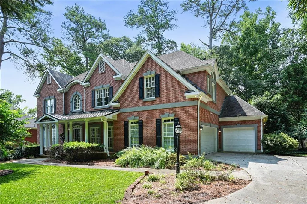 715 Windsor Parkway, Sandy Springs, Georgia 30342, 5 Bedrooms Bedrooms, ,6 BathroomsBathrooms,Residential,Sold,715 Windsor Parkway,7216313