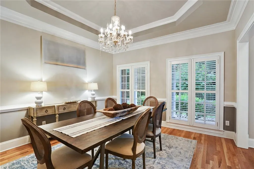 715 Windsor Parkway, Sandy Springs, Georgia 30342, 5 Bedrooms Bedrooms, ,6 BathroomsBathrooms,Residential,Sold,715 Windsor Parkway,7216313