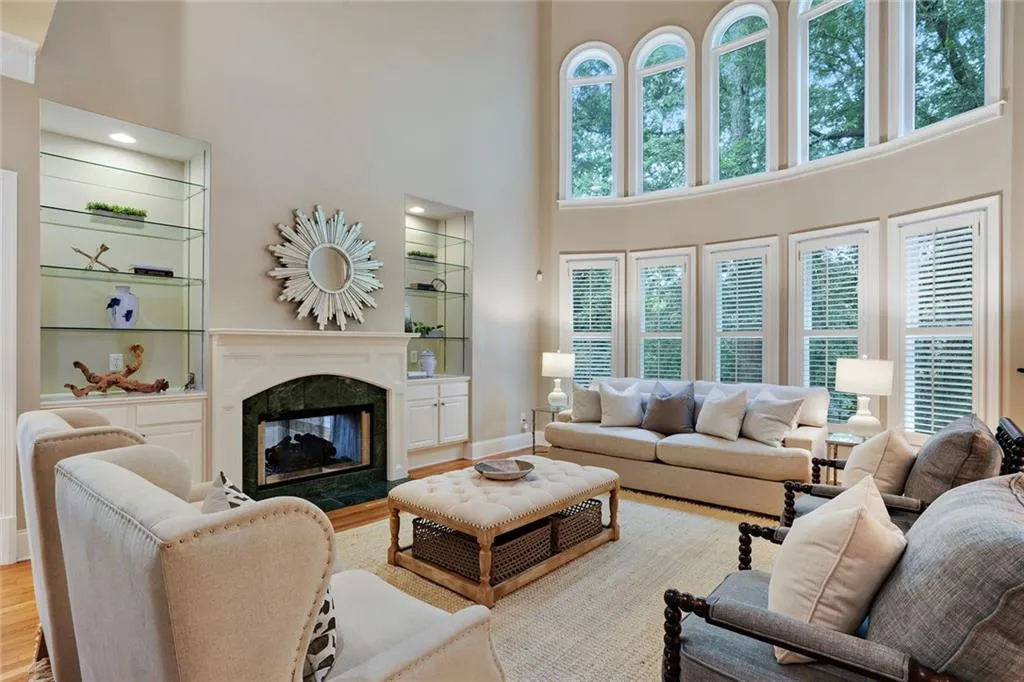 715 Windsor Parkway, Sandy Springs, Georgia 30342, 5 Bedrooms Bedrooms, ,6 BathroomsBathrooms,Residential,Sold,715 Windsor Parkway,7216313