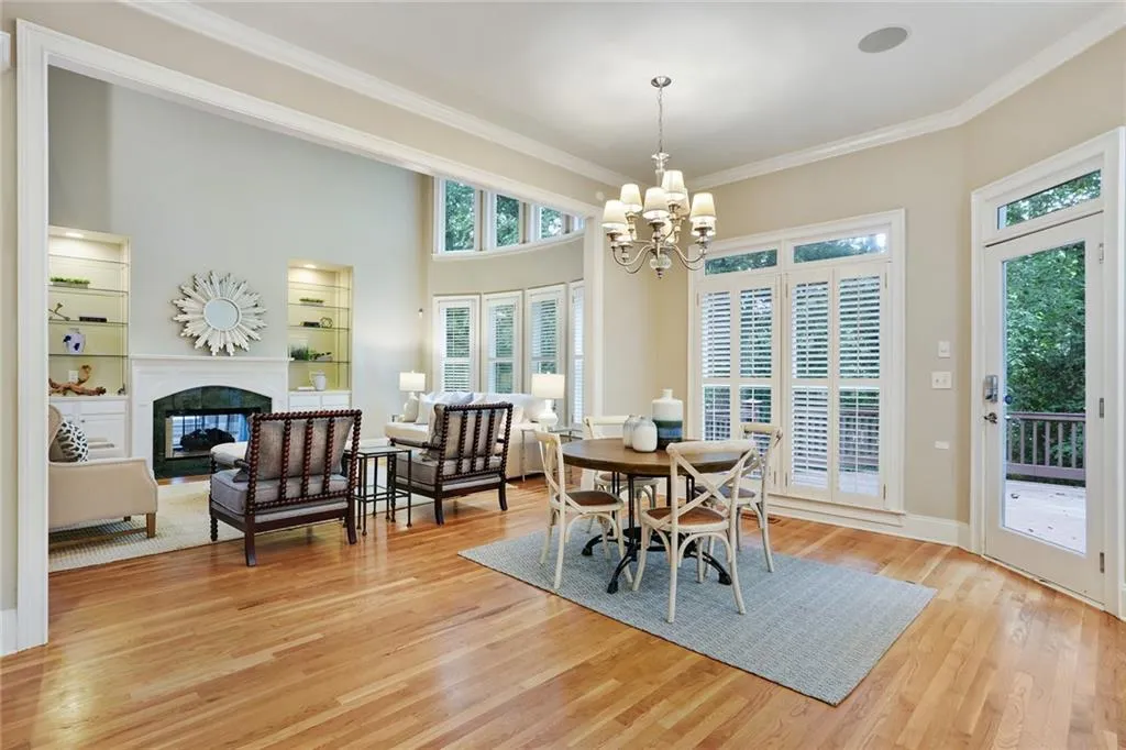 715 Windsor Parkway, Sandy Springs, Georgia 30342, 5 Bedrooms Bedrooms, ,6 BathroomsBathrooms,Residential,Sold,715 Windsor Parkway,7216313