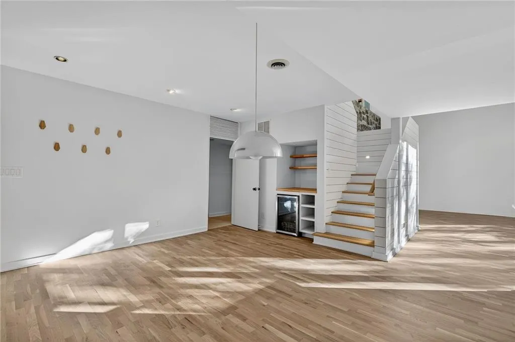 3813 Watkins Place Ne, Brookhaven, Georgia 30319, 5 Bedrooms Bedrooms, ,2 BathroomsBathrooms,Residential,For Sale,3813 Watkins Place Ne,7619654