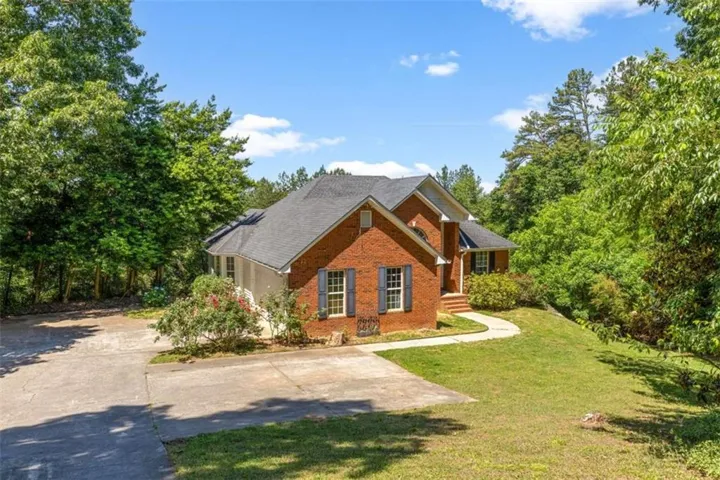 45 The Trail Se, Lindale, Georgia 30147