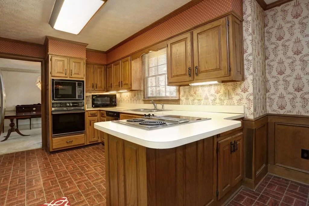 7570 Hunters Woods Drive, Sandy Springs, Georgia 30350, 4 Bedrooms Bedrooms, ,3 BathroomsBathrooms,Residential,Sold,7570 Hunters Woods Drive,5779985 7570 Hunters Woods Drive, Sandy Springs, Georgia 30350, 4 Bedrooms Bedrooms, ,3 BathroomsBathrooms,Residential,Sold,7570 Hunters Woods Drive,5779985