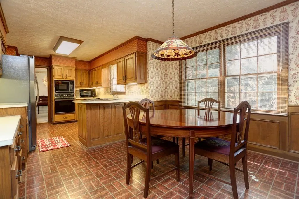 7570 Hunters Woods Drive, Sandy Springs, Georgia 30350, 4 Bedrooms Bedrooms, ,3 BathroomsBathrooms,Residential,Sold,7570 Hunters Woods Drive,5779985 7570 Hunters Woods Drive, Sandy Springs, Georgia 30350, 4 Bedrooms Bedrooms, ,3 BathroomsBathrooms,Residential,Sold,7570 Hunters Woods Drive,5779985