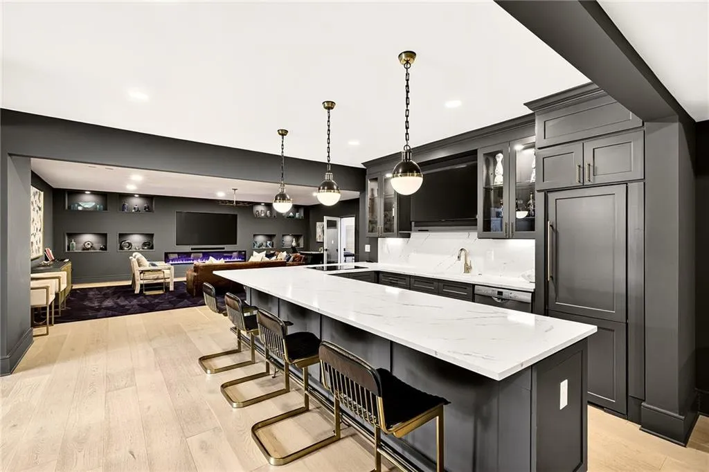 715 Amberidge Trail, Sandy Springs, Georgia 30328, 6 Bedrooms Bedrooms, ,5 BathroomsBathrooms,Residential,For Sale,715 Amberidge Trail,7731076