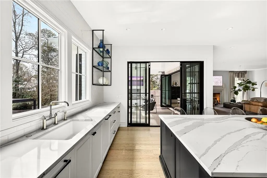 715 Amberidge Trail, Sandy Springs, Georgia 30328, 6 Bedrooms Bedrooms, ,5 BathroomsBathrooms,Residential,For Sale,715 Amberidge Trail,7731076