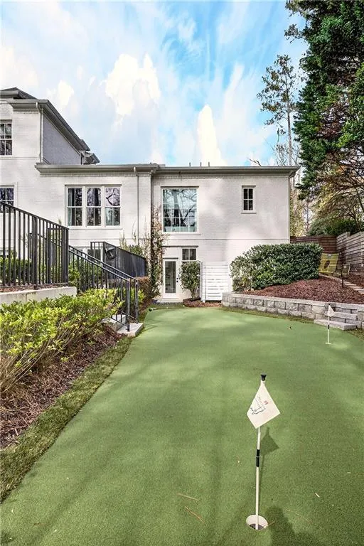 715 Amberidge Trail, Sandy Springs, Georgia 30328, 6 Bedrooms Bedrooms, ,5 BathroomsBathrooms,Residential,For Sale,715 Amberidge Trail,7731076