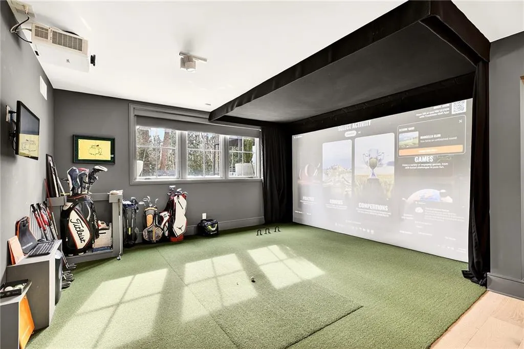 715 Amberidge Trail, Sandy Springs, Georgia 30328, 6 Bedrooms Bedrooms, ,5 BathroomsBathrooms,Residential,For Sale,715 Amberidge Trail,7731076