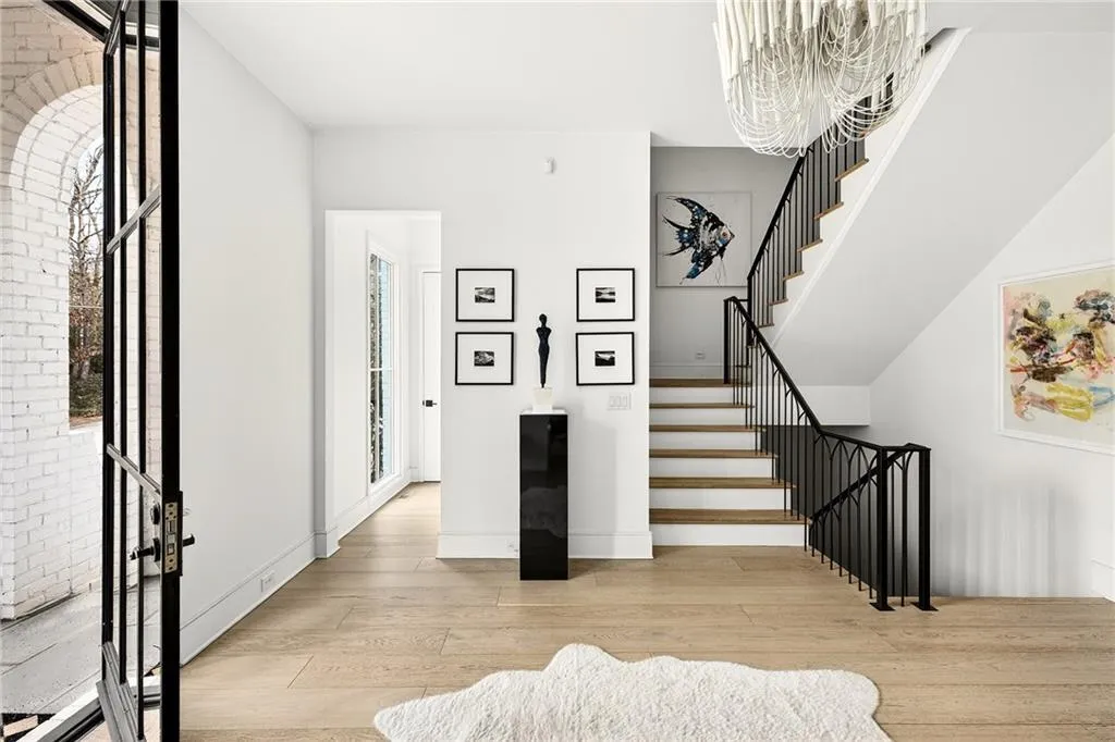 715 Amberidge Trail, Sandy Springs, Georgia 30328, 6 Bedrooms Bedrooms, ,5 BathroomsBathrooms,Residential,For Sale,715 Amberidge Trail,7731076