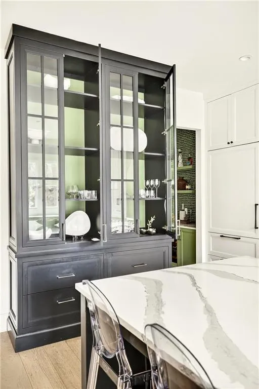 715 Amberidge Trail, Sandy Springs, Georgia 30328, 6 Bedrooms Bedrooms, ,5 BathroomsBathrooms,Residential,For Sale,715 Amberidge Trail,7731076