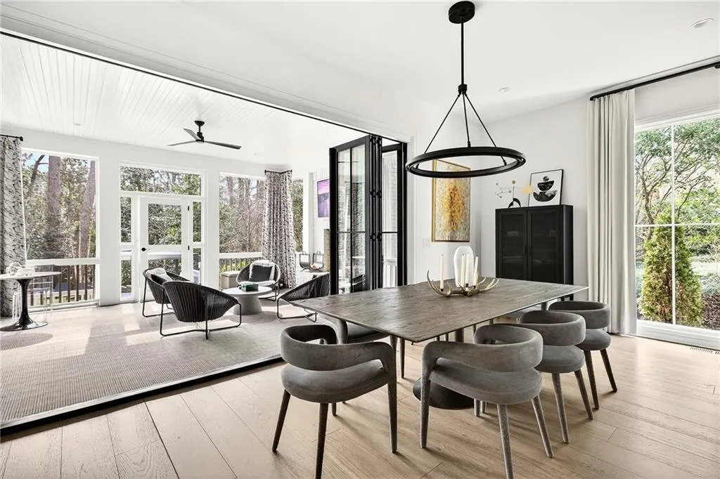 715 Amberidge Trail, Sandy Springs, Georgia 30328, 6 Bedrooms Bedrooms, ,5 BathroomsBathrooms,Residential,For Sale,715 Amberidge Trail,7731076