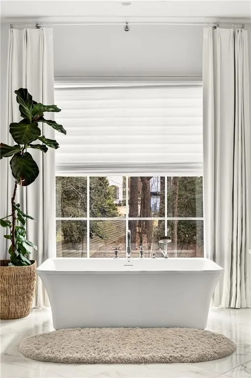 715 Amberidge Trail, Sandy Springs, Georgia 30328, 6 Bedrooms Bedrooms, ,5 BathroomsBathrooms,Residential,For Sale,715 Amberidge Trail,7731076