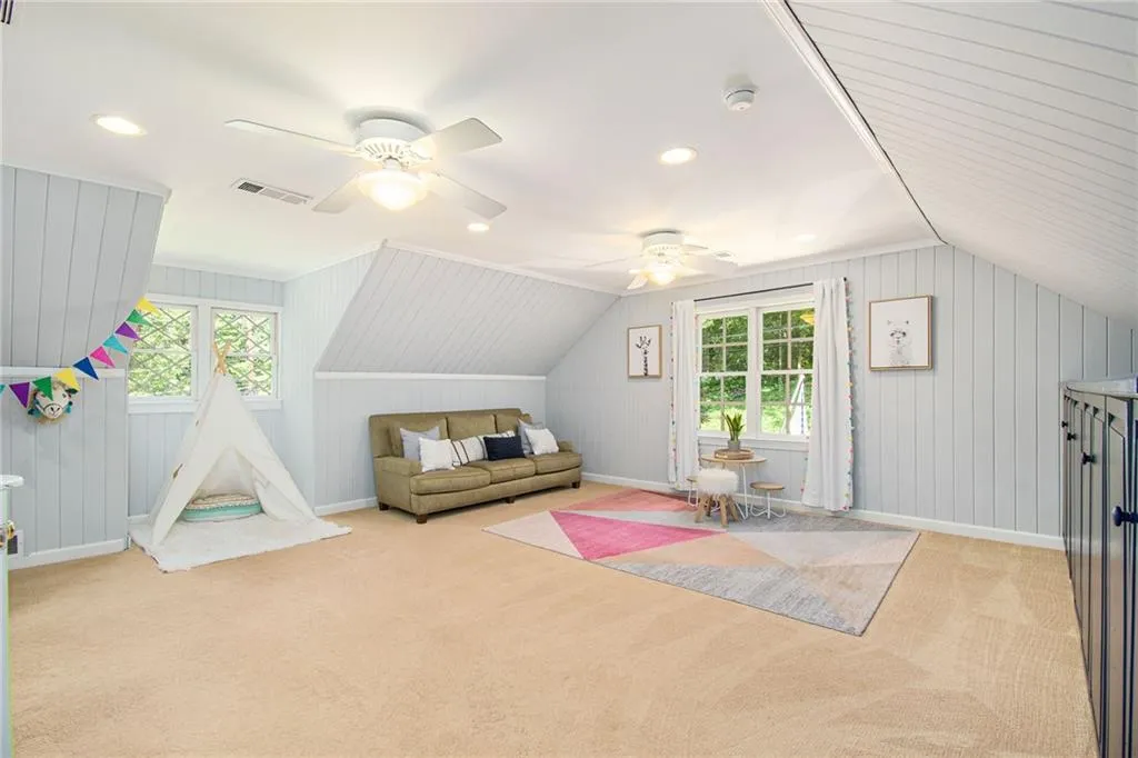 7170 Riverside Way, Sandy Springs, Georgia 30328, 5 Bedrooms Bedrooms, ,3 BathroomsBathrooms,Residential,Sold,7170 Riverside Way,6915596
