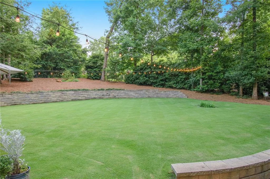 7170 Riverside Way, Sandy Springs, Georgia 30328, 5 Bedrooms Bedrooms, ,3 BathroomsBathrooms,Residential,Sold,7170 Riverside Way,6915596