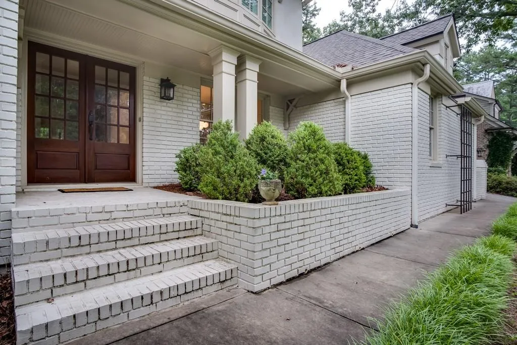380 Elden Drive Ne, Sandy Springs, Georgia 30342, 4 Bedrooms Bedrooms, ,3 BathroomsBathrooms,Residential,Sold,380 Elden Drive Ne,6573611