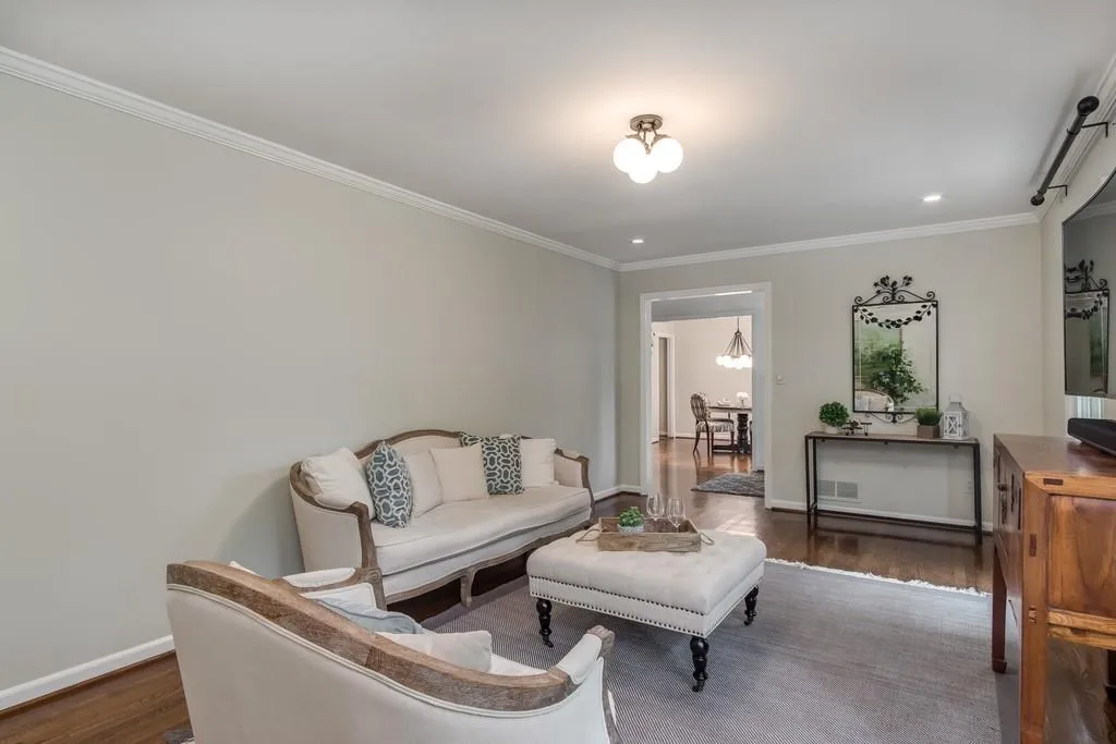 380 Elden Drive Ne, Sandy Springs, Georgia 30342, 4 Bedrooms Bedrooms, ,3 BathroomsBathrooms,Residential,Sold,380 Elden Drive Ne,6573611