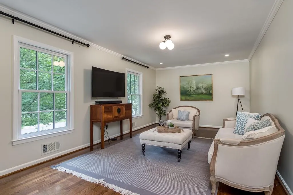 380 Elden Drive Ne, Sandy Springs, Georgia 30342, 4 Bedrooms Bedrooms, ,3 BathroomsBathrooms,Residential,Sold,380 Elden Drive Ne,6573611
