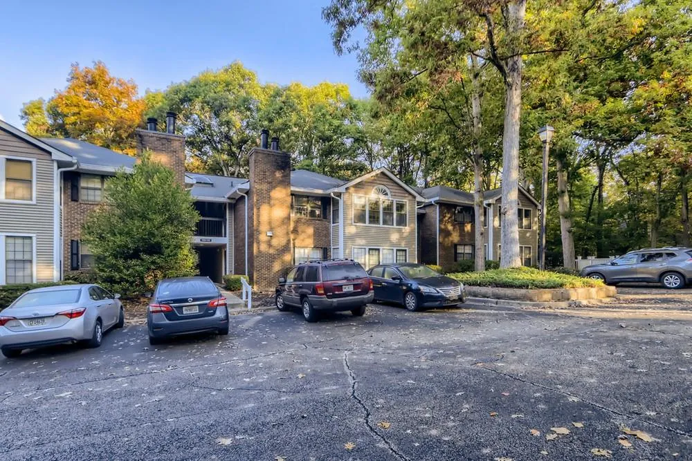 107 Barrington Hills Drive, Sandy Springs, Georgia 30350, 2 Bedrooms Bedrooms, ,2 BathroomsBathrooms,Residential,Sold,107 Barrington Hills Drive,6964849