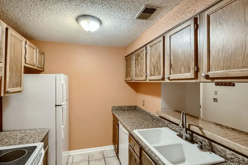 107 Barrington Hills Drive, Sandy Springs, Georgia 30350, 2 Bedrooms Bedrooms, ,2 BathroomsBathrooms,Residential,Sold,107 Barrington Hills Drive,6964849