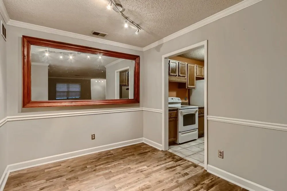 107 Barrington Hills Drive, Sandy Springs, Georgia 30350, 2 Bedrooms Bedrooms, ,2 BathroomsBathrooms,Residential,Sold,107 Barrington Hills Drive,6964849