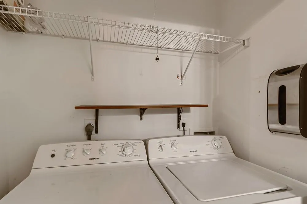 107 Barrington Hills Drive, Sandy Springs, Georgia 30350, 2 Bedrooms Bedrooms, ,2 BathroomsBathrooms,Residential,Sold,107 Barrington Hills Drive,6964849