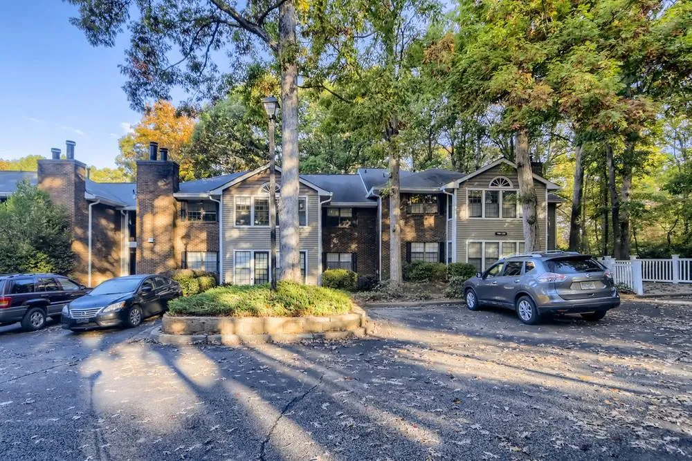 107 Barrington Hills Drive, Sandy Springs, Georgia 30350, 2 Bedrooms Bedrooms, ,2 BathroomsBathrooms,Residential,Sold,107 Barrington Hills Drive,6964849