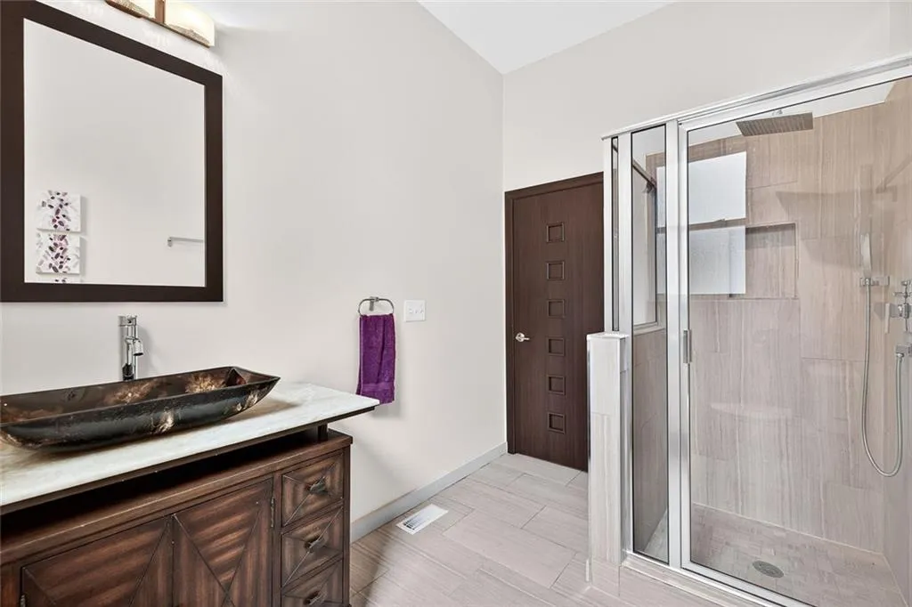 4812 Nw Lake Forrest Drive Nw, Sandy Springs, Georgia 30342, 6 Bedrooms Bedrooms, ,4 BathroomsBathrooms,Residential,For Sale,4812 Nw Lake Forrest Drive Nw,7663008