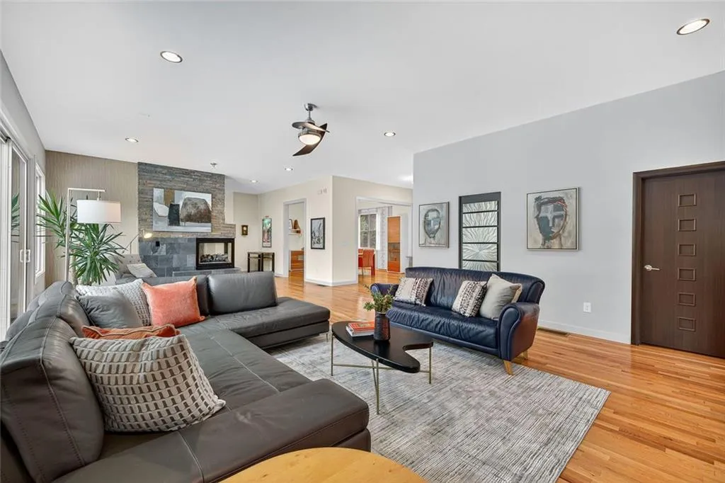 Soaring ceilings and bright, open living