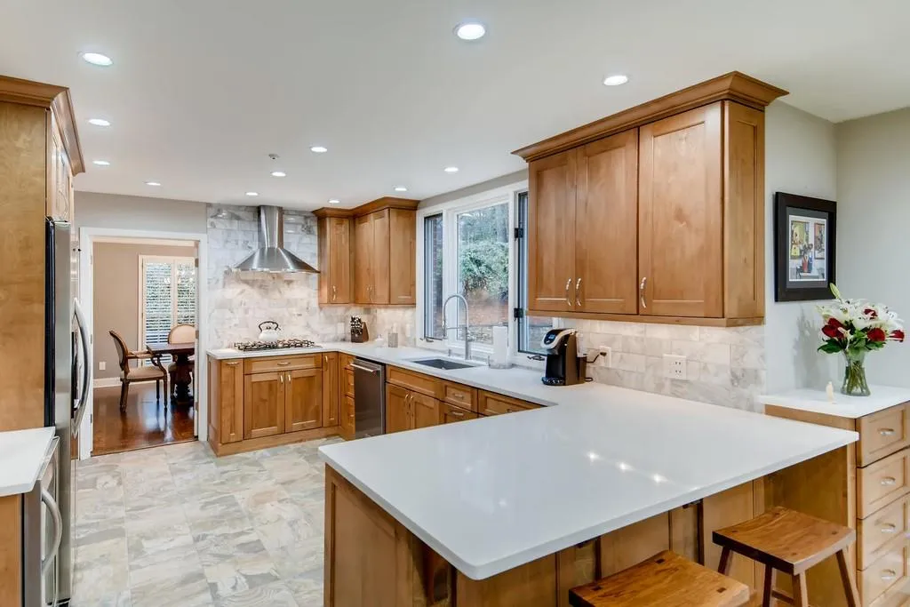 2570 Spalding Drive, Atlanta, Georgia 30350, 6 Bedrooms Bedrooms, ,4 BathroomsBathrooms,Residential,Sold,2570 Spalding Drive,6683148