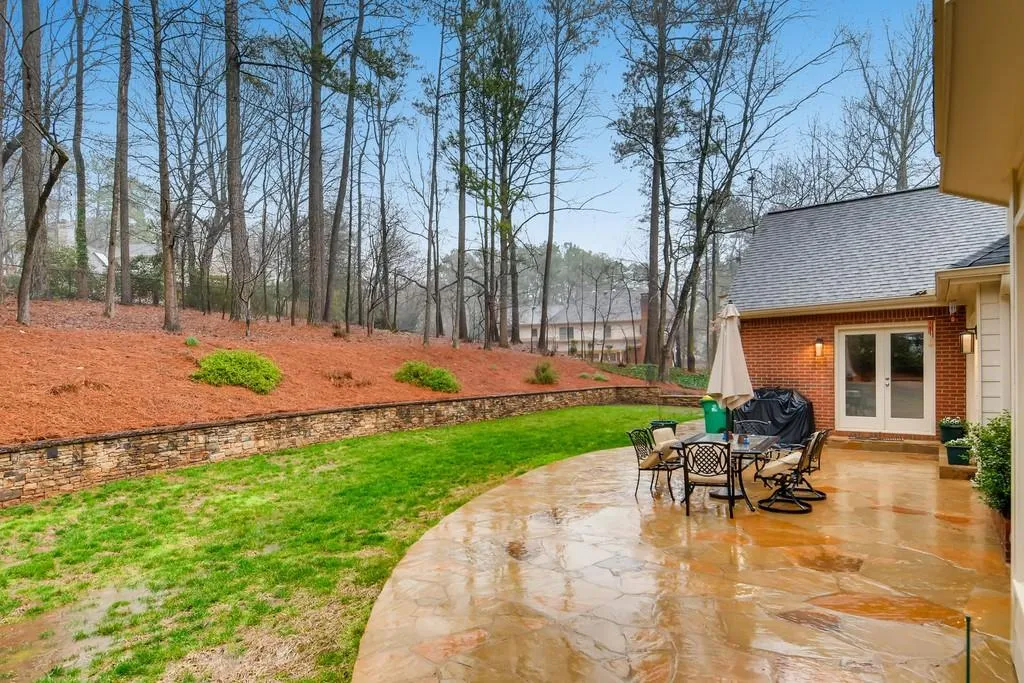 2570 Spalding Drive, Atlanta, Georgia 30350, 6 Bedrooms Bedrooms, ,4 BathroomsBathrooms,Residential,Sold,2570 Spalding Drive,6683148