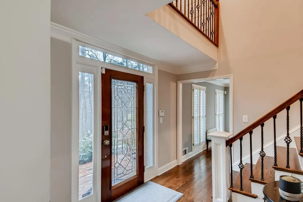 2570 Spalding Drive, Atlanta, Georgia 30350, 6 Bedrooms Bedrooms, ,4 BathroomsBathrooms,Residential,Sold,2570 Spalding Drive,6683148