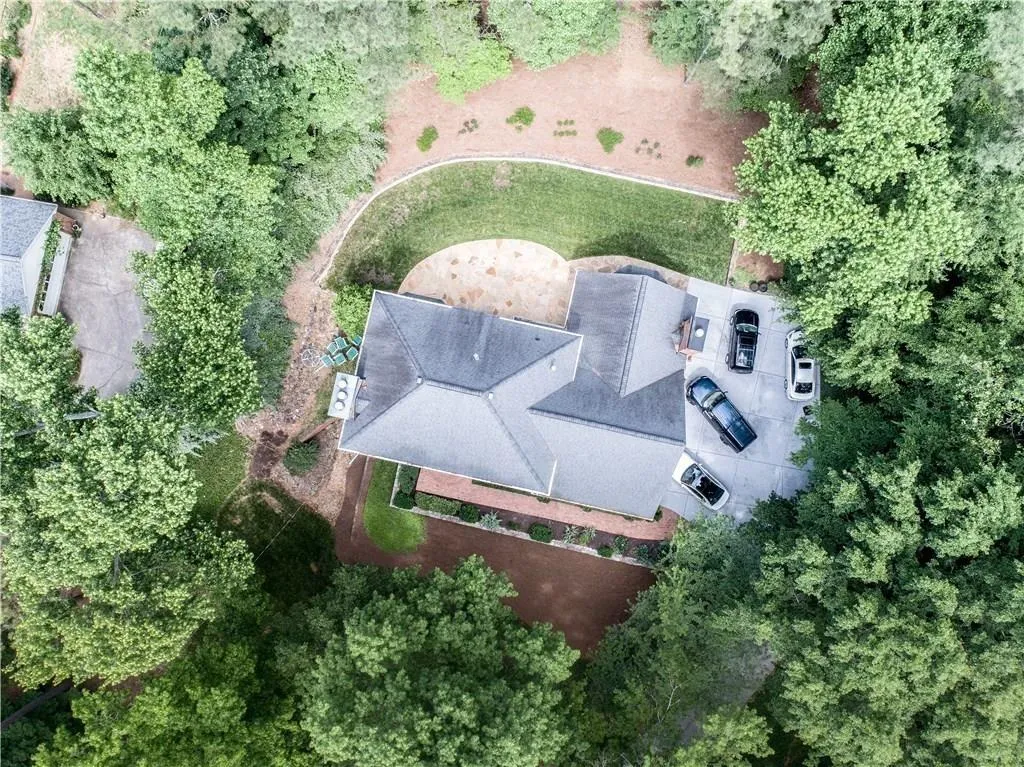 2570 Spalding Drive, Atlanta, Georgia 30350, 6 Bedrooms Bedrooms, ,4 BathroomsBathrooms,Residential,Sold,2570 Spalding Drive,6683148