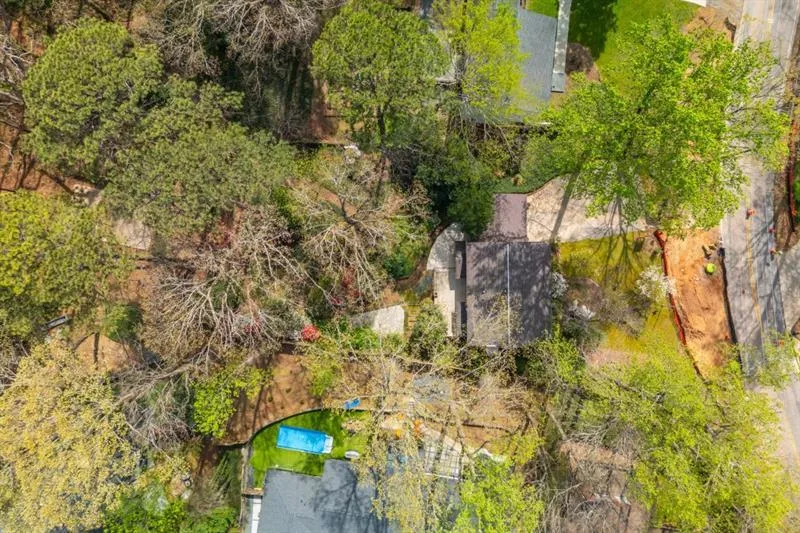 6795 Brandon Mill Road, Atlanta, Georgia 30328, 3 Bedrooms Bedrooms, ,2 BathroomsBathrooms,Residential,For Sale,6795 Brandon Mill Road,7617270