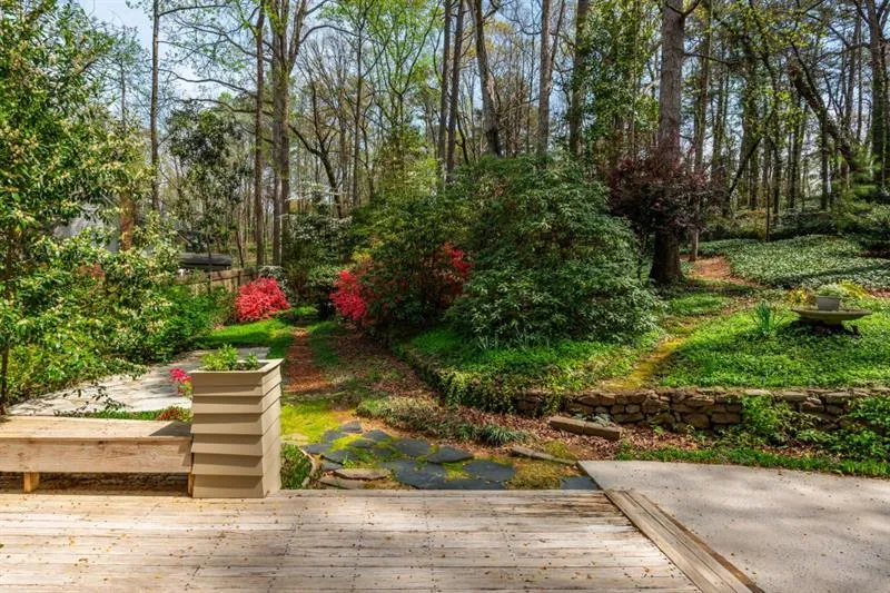 6795 Brandon Mill Road, Atlanta, Georgia 30328, 3 Bedrooms Bedrooms, ,2 BathroomsBathrooms,Residential,For Sale,6795 Brandon Mill Road,7617270