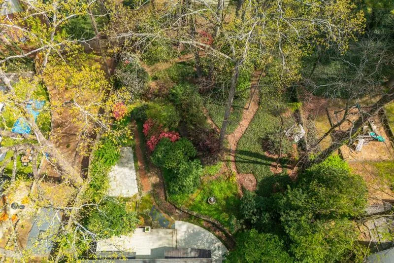 6795 Brandon Mill Road, Atlanta, Georgia 30328, 3 Bedrooms Bedrooms, ,2 BathroomsBathrooms,Residential,For Sale,6795 Brandon Mill Road,7617270