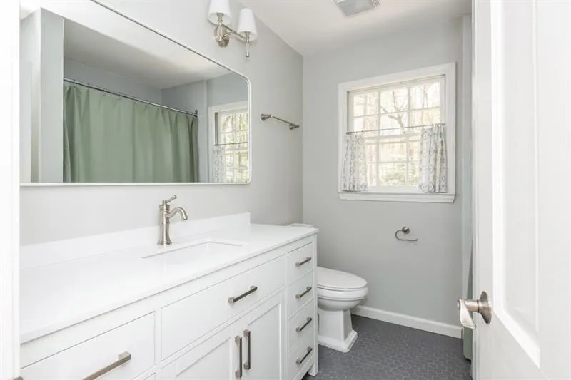 6795 Brandon Mill Road, Atlanta, Georgia 30328, 3 Bedrooms Bedrooms, ,2 BathroomsBathrooms,Residential,For Sale,6795 Brandon Mill Road,7617270