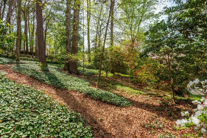6795 Brandon Mill Road, Atlanta, Georgia 30328, 3 Bedrooms Bedrooms, ,2 BathroomsBathrooms,Residential,For Sale,6795 Brandon Mill Road,7617270