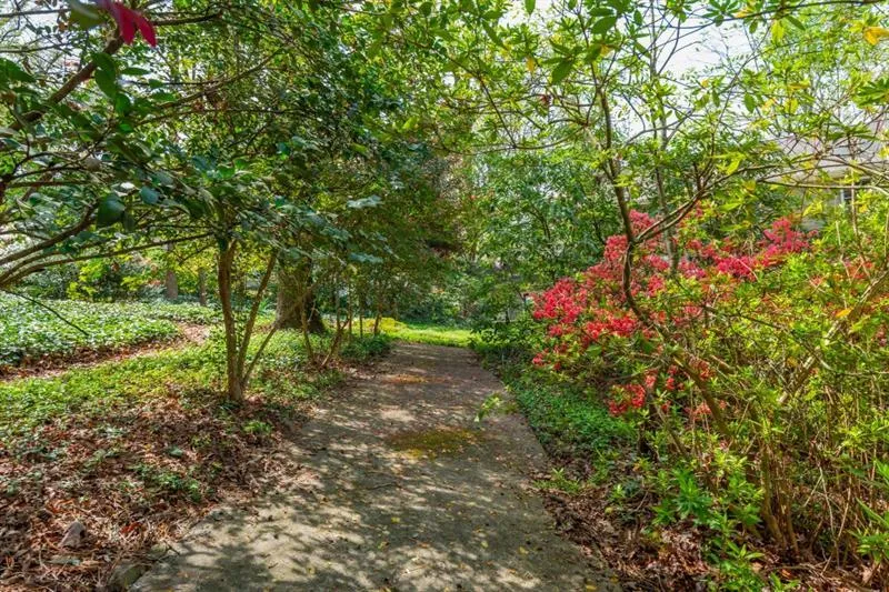 6795 Brandon Mill Road, Atlanta, Georgia 30328, 3 Bedrooms Bedrooms, ,2 BathroomsBathrooms,Residential,For Sale,6795 Brandon Mill Road,7617270