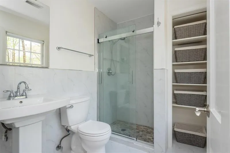 6795 Brandon Mill Road, Atlanta, Georgia 30328, 3 Bedrooms Bedrooms, ,2 BathroomsBathrooms,Residential,For Sale,6795 Brandon Mill Road,7617270