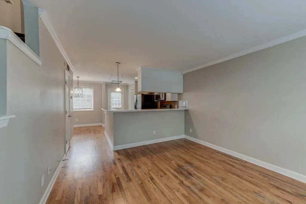 2232 Dunseath Avenue Nw Unit 211, Atlanta, Georgia 30318, 2 Bedrooms Bedrooms, ,1 BathroomBathrooms,Residential,Sold,2232 Dunseath Avenue Nw Unit 211,6528206