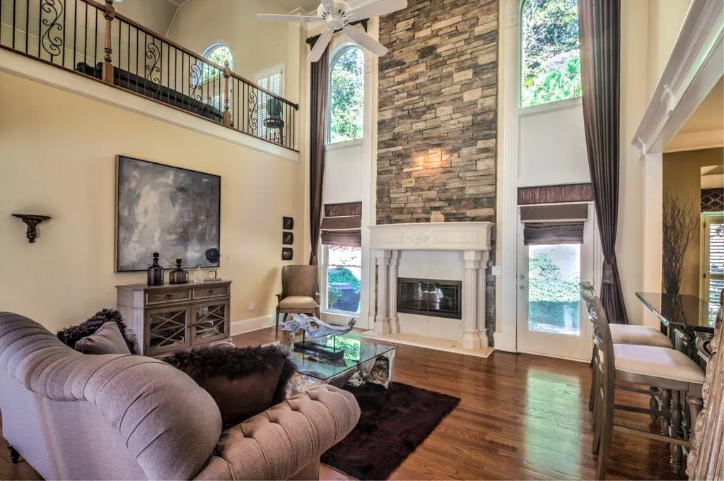 8315 Grogans Ferry Road, Sandy Springs, Georgia 30350, 5 Bedrooms Bedrooms, ,5 BathroomsBathrooms,Residential,Sold,8315 Grogans Ferry Road,5919322