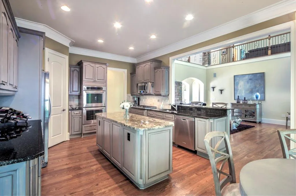 8315 Grogans Ferry Road, Sandy Springs, Georgia 30350, 5 Bedrooms Bedrooms, ,5 BathroomsBathrooms,Residential,Sold,8315 Grogans Ferry Road,5919322