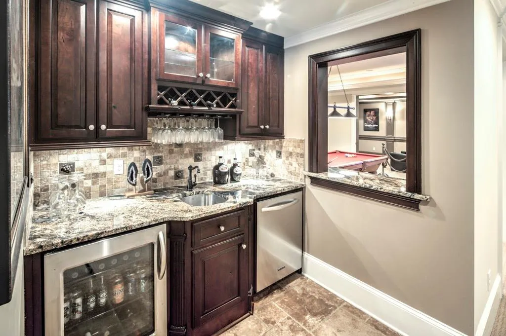8315 Grogans Ferry Road, Sandy Springs, Georgia 30350, 5 Bedrooms Bedrooms, ,5 BathroomsBathrooms,Residential,Sold,8315 Grogans Ferry Road,5919322