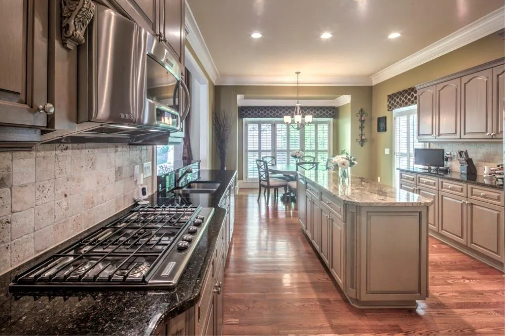 8315 Grogans Ferry Road, Sandy Springs, Georgia 30350, 5 Bedrooms Bedrooms, ,5 BathroomsBathrooms,Residential,Sold,8315 Grogans Ferry Road,5919322