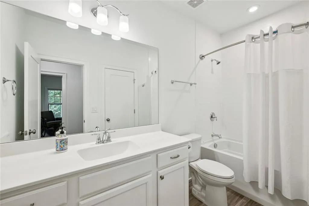 4011 Eamont Lane, Sandy Springs, Georgia 30328, 3 Bedrooms Bedrooms, ,3 BathroomsBathrooms,Residential,For Sale,4011 Eamont Lane,7644720
